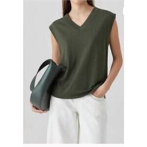 CLOSED Wool V-Neck Vest XS Green Pine 100% Wool Knit Sleeveless Sweater Top